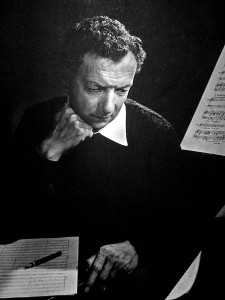 Benjamin Britten på foto från mitten av 1950-talet