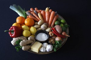 Ett nyttigt fat innehåller givetvis också morötter. Märk de olika färgerna på morötterna.