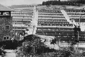 Vy över Flossenbürgs koncentrationsläger efter befrielsen i april 1945 (US Army photo).
