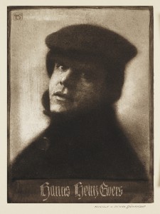 Hanns Heinz Ewers fotograferad av Rudolf Dührkoop and Minya Diez-Dührkoop, ca. 1907.